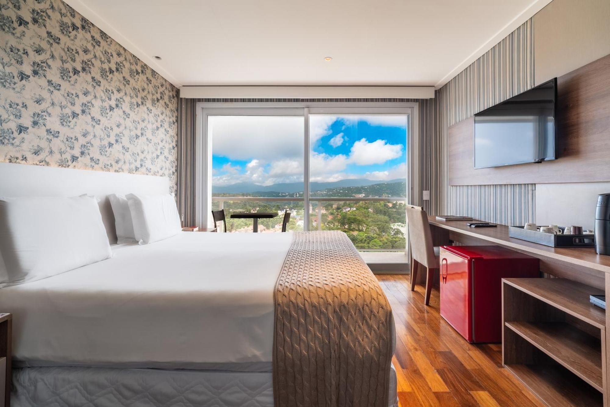 Chris Park Hotel