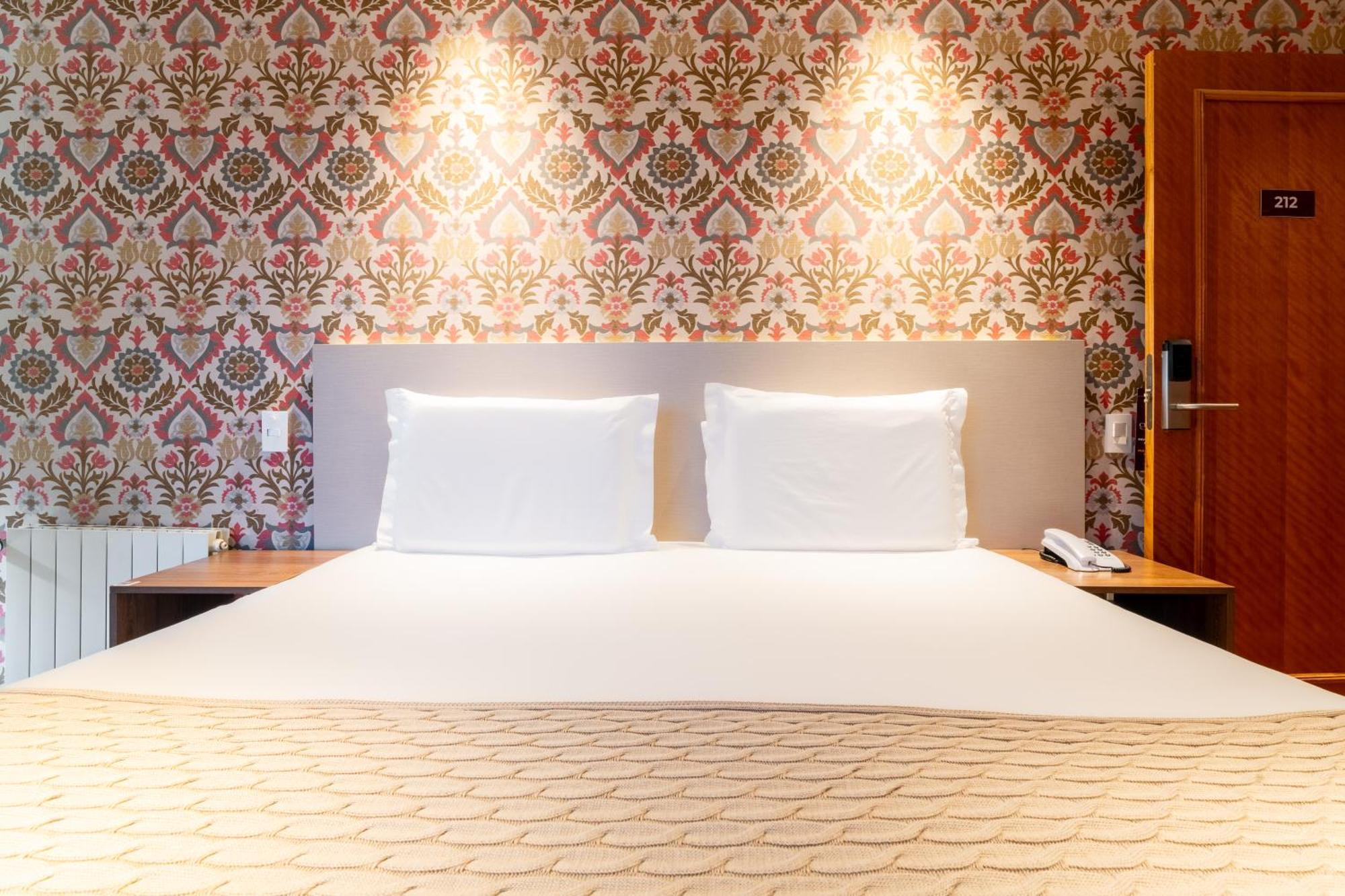 Chris Park Hotel 4*