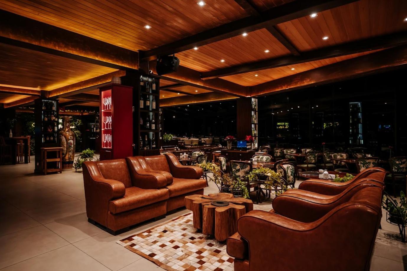 Chris Park Hotel